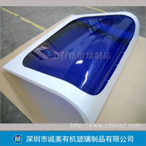 半透明機械設備蓋